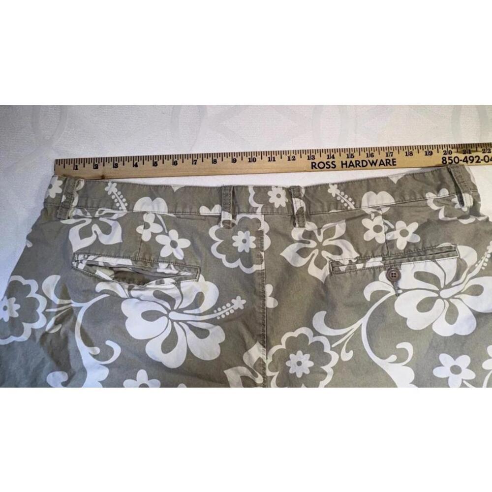 Islander Tan/White Floral Print Tropical Shorts Mens Size 42 - Picture 4 of 9